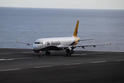 September 2015 | G-ZBAG | Airbus A321-231 | Monarch Airlines | Flughafen Funchal/Madeira (LPMA)
