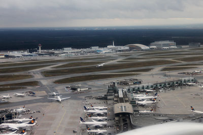 November 2017 | Flughafen Frankfurt (EDDF) Flugsteig A und im Hintergrund Cargo-City-Süd